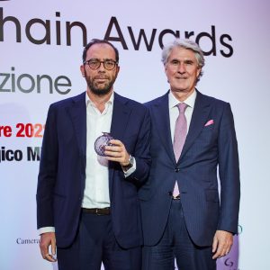 Sciuccati consegna il premio Green chain a Marco Mantellassi, CEO di Manteco